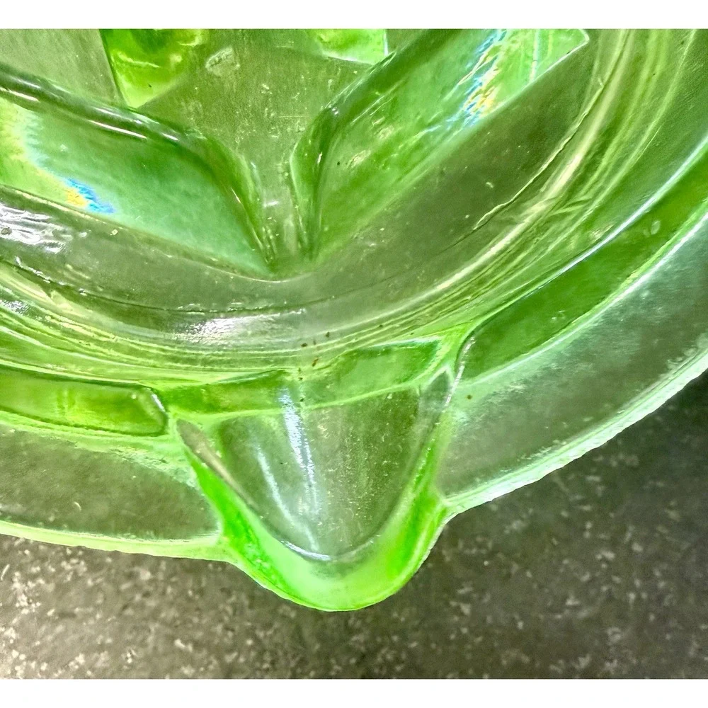 Vintage Uranium Glass Citrus Juicer Reamer Green Depression Glass